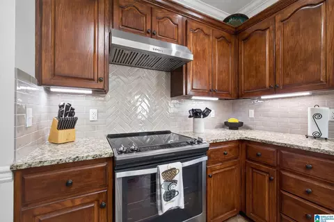 Kitchen - 807 Ola St, Clanton, AL 35045 photo 1 of 4