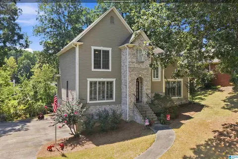 1913 Valewood Cir, Hoover, AL 35244