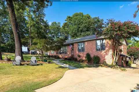 909 Granbury Rd, Vestavia Hills, AL 35216