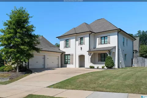 1789 Helen Ridge Cir, Vestavia Hills, AL 35242