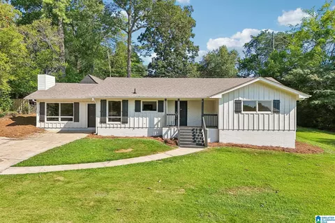 1624 Linda Vista Ln, Vestavia Hills, AL 35226
