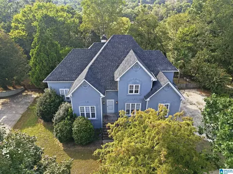 1707 Southpointe Dr, Hoover, AL 35244
