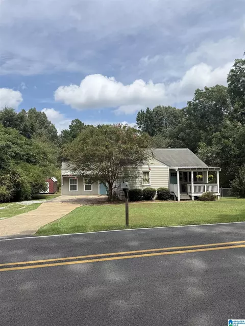 3961 Hilltop Rd, Bessemer, AL 35022
