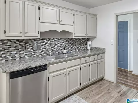 Kitchen - 521 Warrior Dr, Alabaster, AL 35007 photo 4 of 4