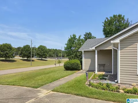 Exterior - 521 Warrior Dr, Alabaster, AL 35007 photo 10 of 10