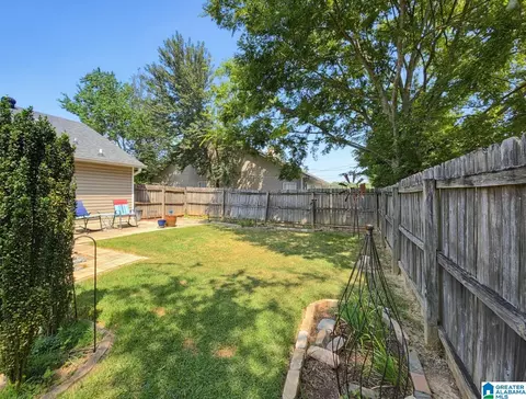 Exterior - 521 Warrior Dr, Alabaster, AL 35007 photo 6 of 10