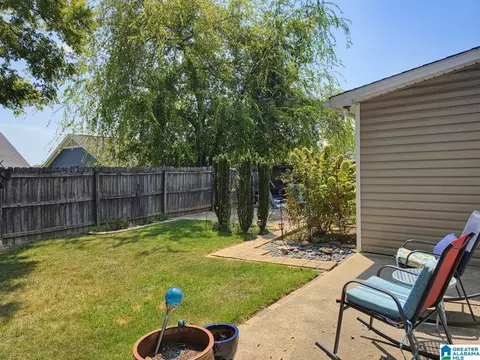 Exterior - 521 Warrior Dr, Alabaster, AL 35007 photo 4 of 10