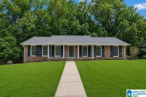 1337 Willoughby Rd, Vestavia Hills, AL 35216