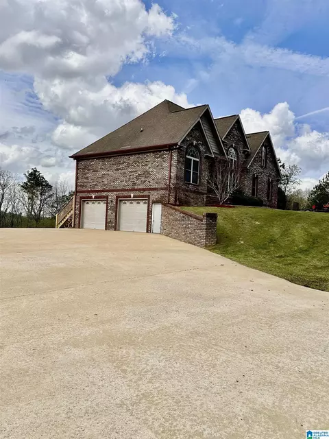108 James St, Lincoln, AL 35096