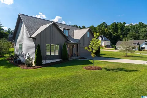 3428 Chatham Cir, Trussville, AL 35173