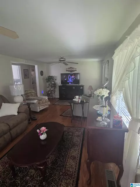 Living - 433 Twilly Loop, Quinton, AL 35130 photo 1 of 2