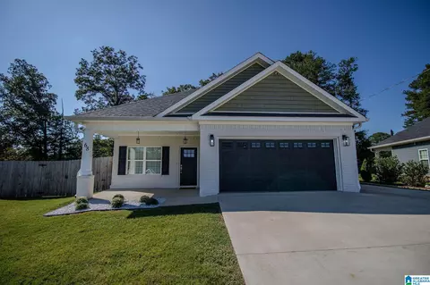68 Deerfield Cir, Anniston, AL 36207
