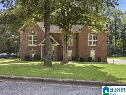 7836 Rock Creek Cir, Bessemer, AL 35023