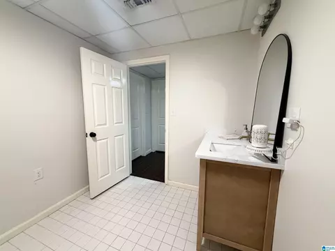 Bath - 717 Wyatt Rd, Clanton, AL 35045 photo 7 of 8