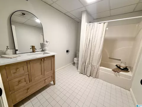 Bath - 717 Wyatt Rd, Clanton, AL 35045 photo 8 of 8