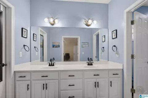 Bath - 214 Buck Cir, Clanton, AL 35045 photo 1 of 4