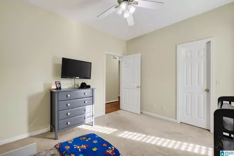 Bedroom - 214 Buck Cir, Clanton, AL 35045 photo 6 of 7