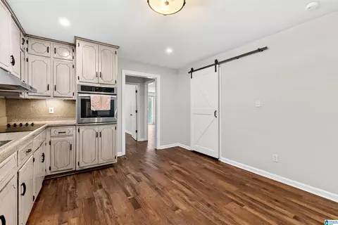 Kitchen - 165 Brewer Ln, Warrior, AL 35180 photo 3 of 3