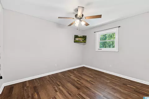 Bedroom - 165 Brewer Ln, Warrior, AL 35180 photo 4 of 5