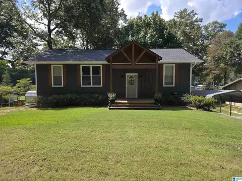 555 N Lakeshore Dr, Talladega, AL 35160