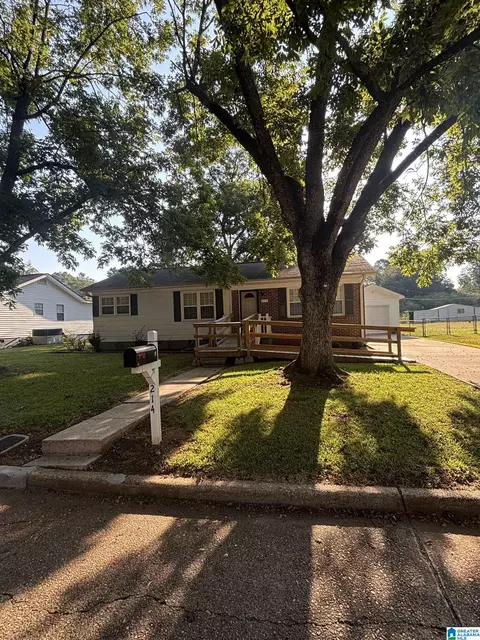214 S Cannon Ave, Sylacauga, AL 35150