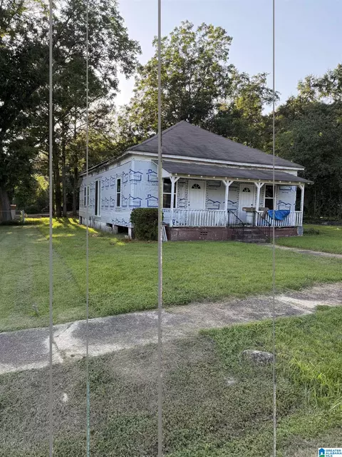 409 26th St N, Pell City, AL 35125
