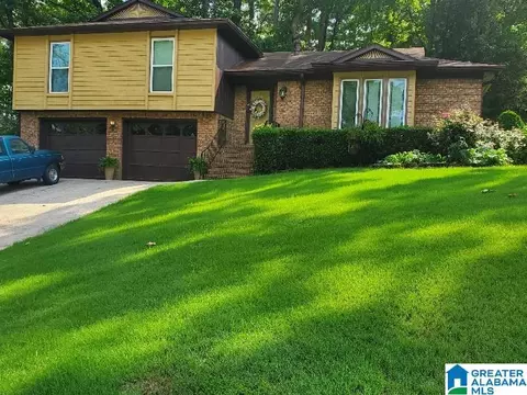 829 Seven Springs Dr, Birmingham, AL 35215