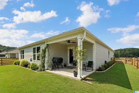 Exterior - 4161 Brookside Dr, Mount Olive, AL 35117 photo 7 of 10