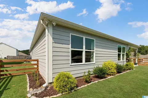 Exterior - 4161 Brookside Dr, Mount Olive, AL 35117 photo 9 of 10
