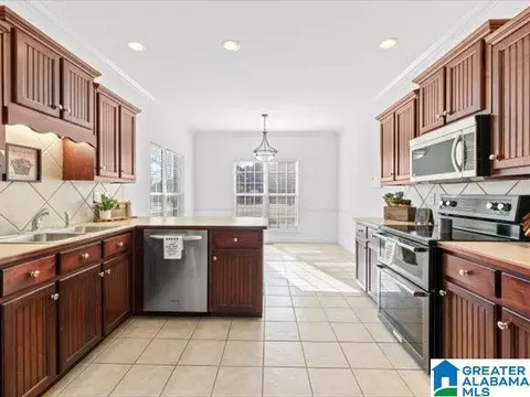 Kitchen - 20 Deer Trce, Clanton, AL 35045 photo 4 of 5