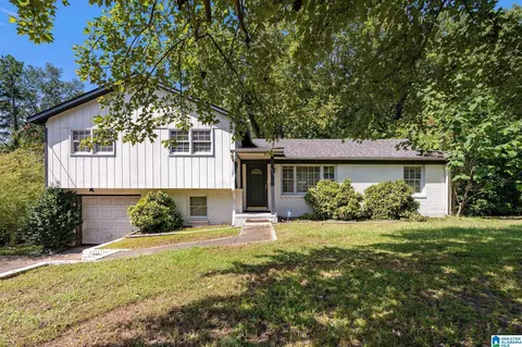 913 Redstone Ln, Birmingham, AL 35215