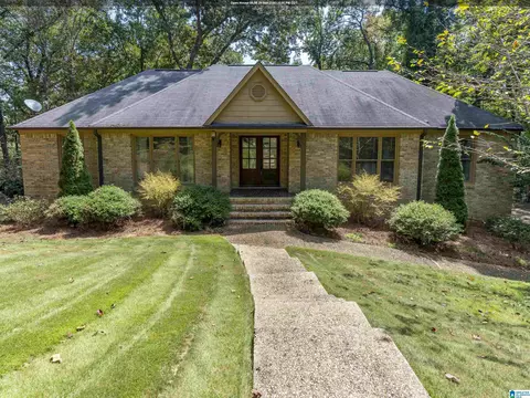 1191 Riverchase Pkwy W, Hoover, AL 35244