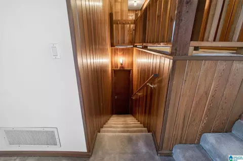 Entry Way - 501 Pineview Rd, Clanton, AL 35045 photo 3 of 3