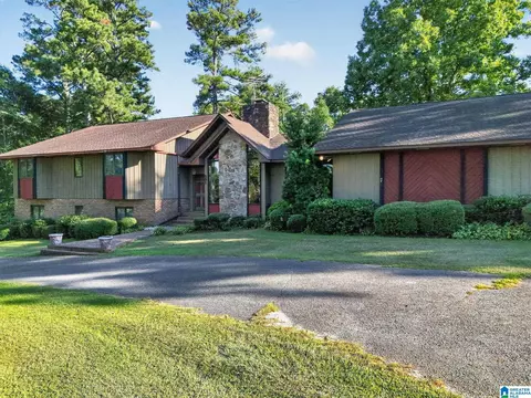 Exterior - 501 Pineview Rd, Clanton, AL 35045 photo 13 of 17