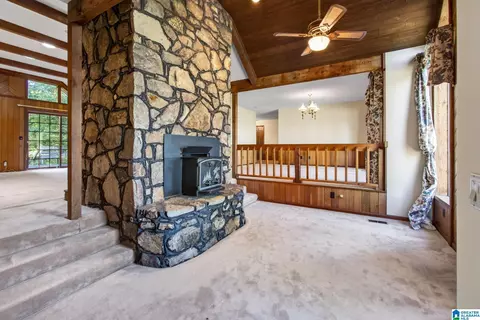 Living - 501 Pineview Rd, Clanton, AL 35045 photo 1 of 3