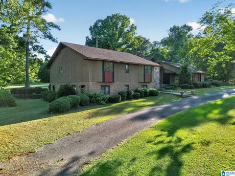Exterior - 501 Pineview Rd, Clanton, AL 35045 photo 16 of 17
