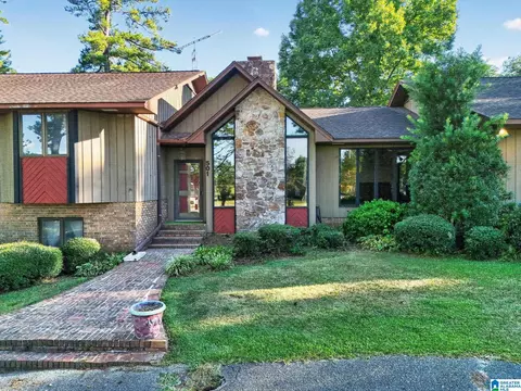 Exterior - 501 Pineview Rd, Clanton, AL 35045 photo 2 of 17