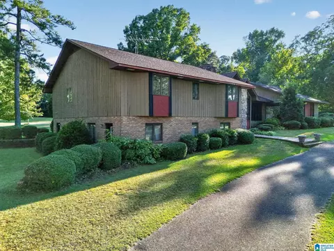 Exterior - 501 Pineview Rd, Clanton, AL 35045 photo 14 of 17