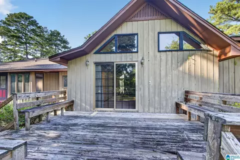 Exterior - 501 Pineview Rd, Clanton, AL 35045 photo 6 of 17