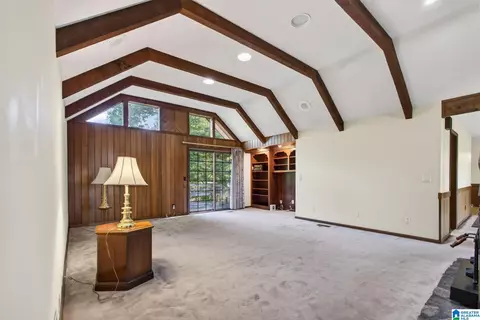 Living - 501 Pineview Rd, Clanton, AL 35045 photo 3 of 3