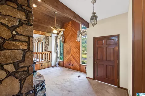 Entry Way - 501 Pineview Rd, Clanton, AL 35045 photo 1 of 3