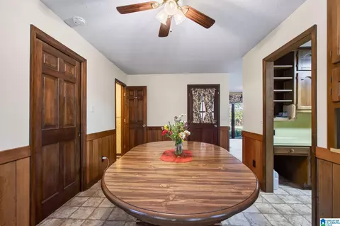 Dining - 501 Pineview Rd, Clanton, AL 35045 photo 2 of 3