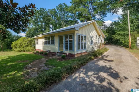 302 Craddock Ave, Sylacauga, AL 35150