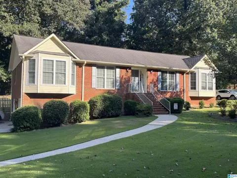 5516 Heath Row Dr, Birmingham, AL 35242
