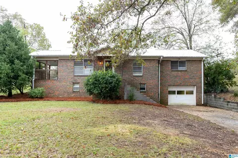 111 1st Ave NW, Graysville, AL 35073