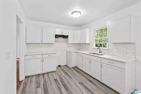 Kitchen - 1014 3rd Ave NW, Alabaster, AL 35007 photo 1 of 1