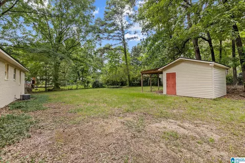 Exterior - 1014 3rd Ave NW, Alabaster, AL 35007 photo 3 of 6