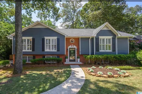 1351 Shades Run Cir, Hoover, AL 35244
