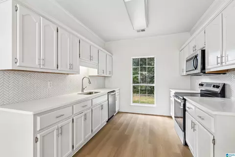 5400 J R Dr, Birmingham, AL 35235