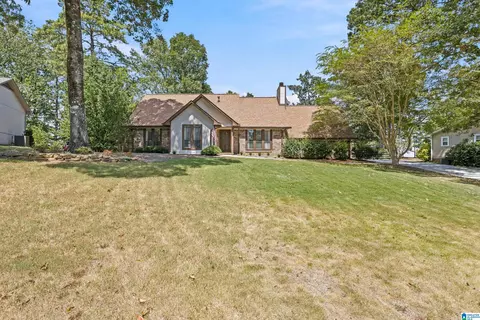 1350 Shades Run Cir, Hoover, AL 35244